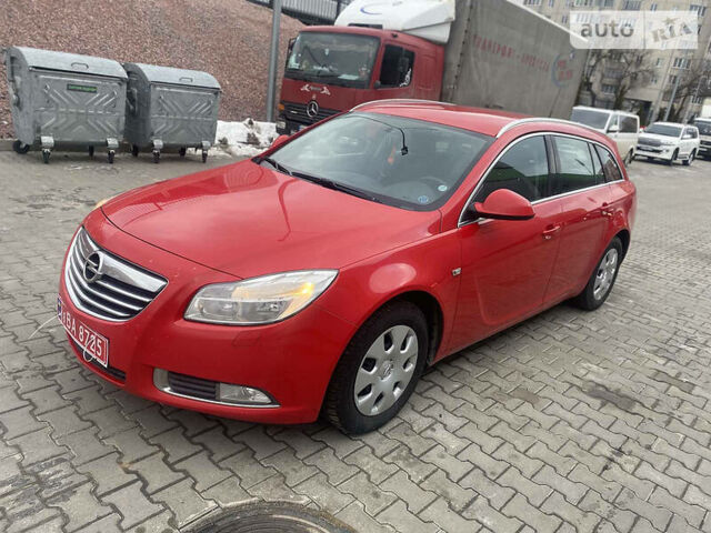 Червоний Опель Insignia Sports Tourer, об'ємом двигуна 2 л та пробігом 261 тис. км за 7499 $, фото 1 на Automoto.ua