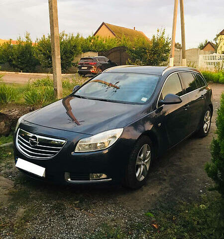 Синій Опель Insignia Sports Tourer, об'ємом двигуна 2 л та пробігом 249 тис. км за 8300 $, фото 1 на Automoto.ua