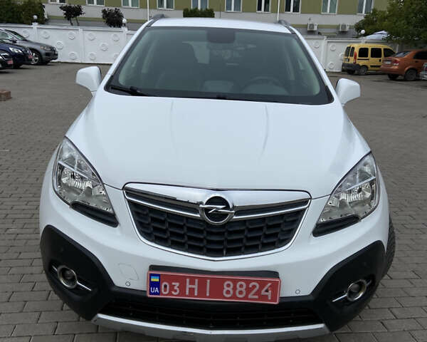 Белый Опель Mokka, объемом двигателя 1.36 л и пробегом 140 тыс. км за 11400 $, фото 1 на Automoto.ua