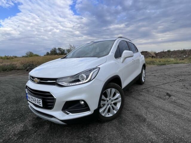 Белый Опель Mokka, объемом двигателя 1.6 л и пробегом 102 тыс. км за 13900 $, фото 1 на Automoto.ua