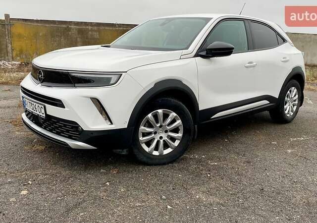 Белый Опель Mokka, объемом двигателя 1.2 л и пробегом 24 тыс. км за 18300 $, фото 1 на Automoto.ua