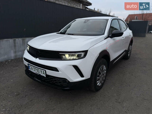 Белый Опель Mokka, объемом двигателя 0 л и пробегом 15 тыс. км за 16200 $, фото 1 на Automoto.ua