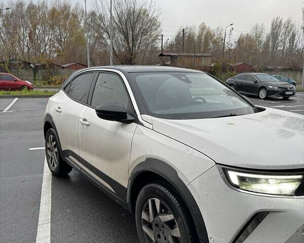 Белый Опель Mokka, объемом двигателя 1.2 л и пробегом 22 тыс. км за 17000 $, фото 1 на Automoto.ua
