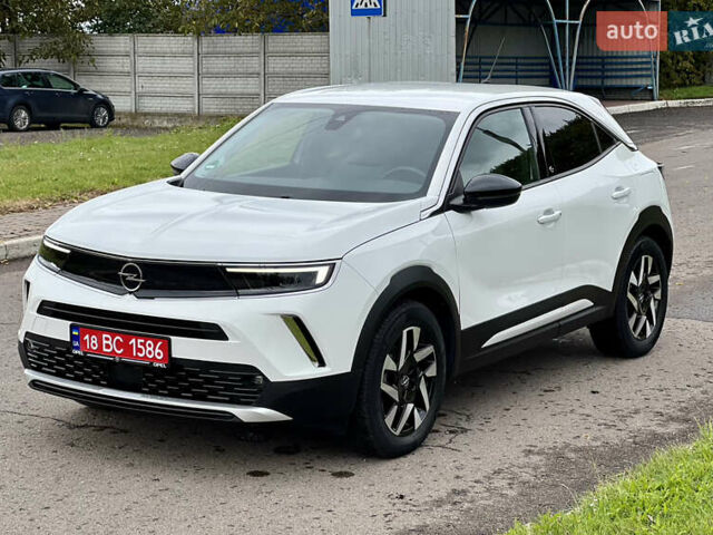 Белый Опель Mokka-e, объемом двигателя 0 л и пробегом 68 тыс. км за 16650 $, фото 1 на Automoto.ua