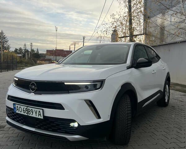 Белый Опель Mokka-e, объемом двигателя 0 л и пробегом 54 тыс. км за 15300 $, фото 1 на Automoto.ua