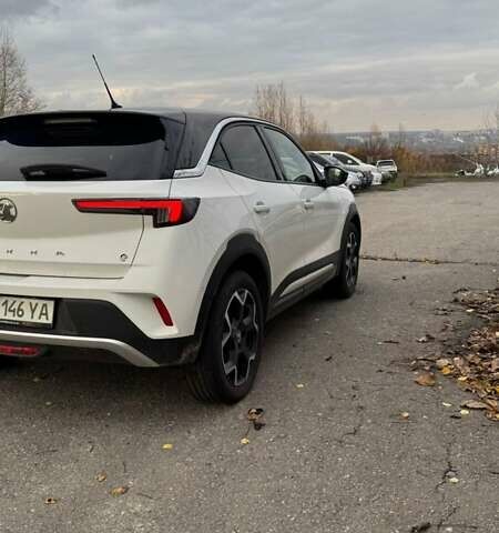 Белый Опель Mokka-e, объемом двигателя 0 л и пробегом 29 тыс. км за 18000 $, фото 1 на Automoto.ua