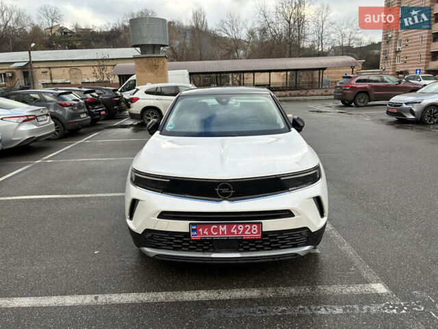 Білий Опель Mokka-e, об'ємом двигуна 0 л та пробігом 8 тис. км за 18500 $, фото 1 на Automoto.ua