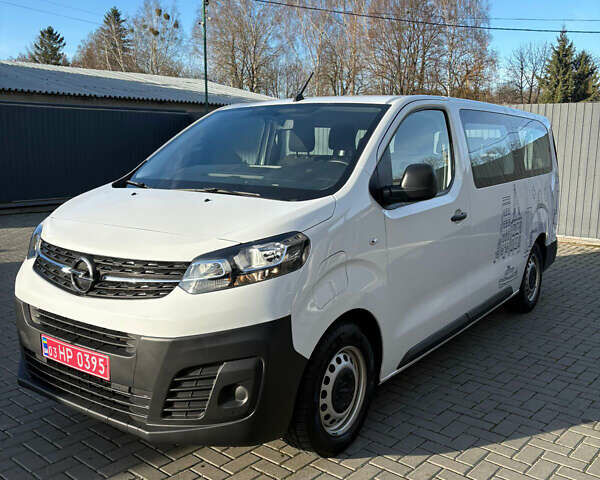 Белый Опель Vivaro-e, объемом двигателя 0 л и пробегом 63 тыс. км за 25900 $, фото 1 на Automoto.ua