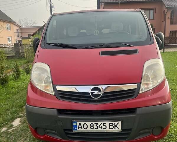 Красный Опель Vivaro-e, объемом двигателя 0 л и пробегом 212 тыс. км за 7000 $, фото 1 на Automoto.ua