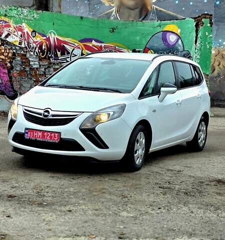 Білий Опель Zafira Tourer, об'ємом двигуна 1.4 л та пробігом 215 тис. км за 8700 $, фото 1 на Automoto.ua