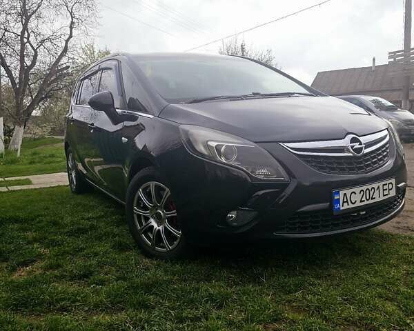 Чорний Опель Zafira Tourer, об'ємом двигуна 2 л та пробігом 280 тис. км за 7600 $, фото 1 на Automoto.ua