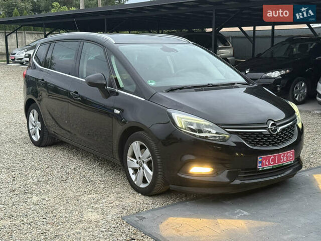 Черный Опель Zafira Tourer, объемом двигателя 1.6 л и пробегом 220 тыс. км за 12750 $, фото 1 на Automoto.ua