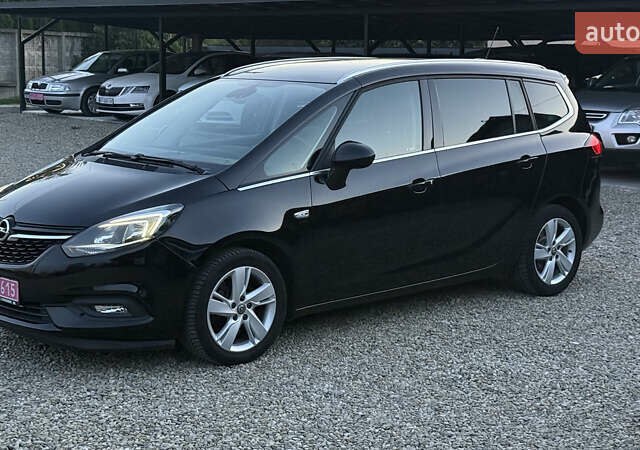 Черный Опель Zafira Tourer, объемом двигателя 1.6 л и пробегом 220 тыс. км за 12500 $, фото 1 на Automoto.ua