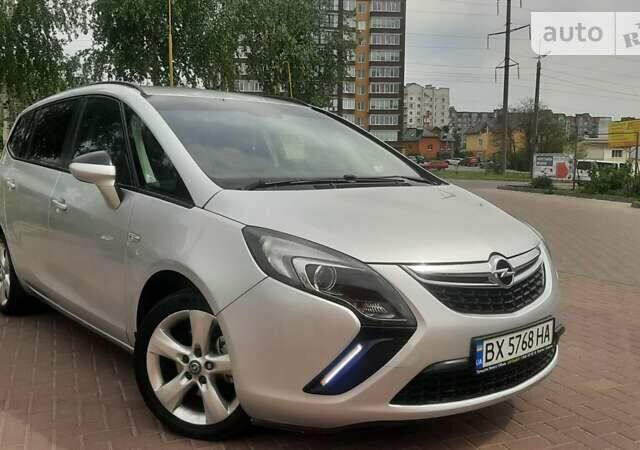 Опель Zafira Tourer, об'ємом двигуна 2 л та пробігом 261 тис. км за 8700 $, фото 1 на Automoto.ua