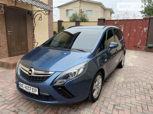 Опель Zafira Tourer, объемом двигателя 1.6 л и пробегом 200 тыс. км за 9300 $, фото 1 на Automoto.ua