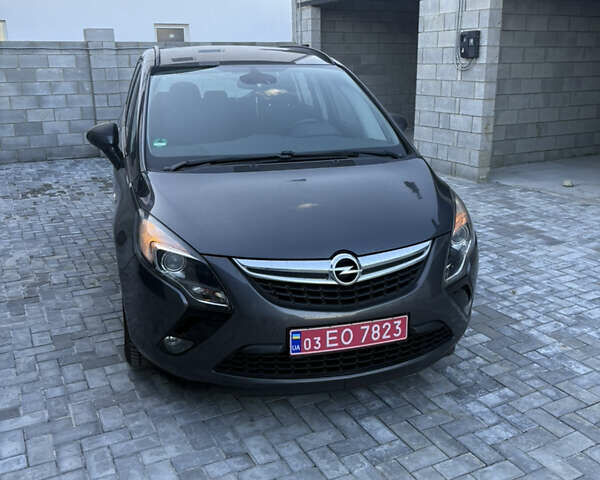 Сірий Опель Zafira Tourer, об'ємом двигуна 2 л та пробігом 211 тис. км за 7999 $, фото 1 на Automoto.ua