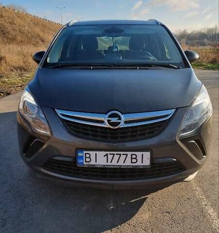 Сірий Опель Zafira Tourer, об'ємом двигуна 0 л та пробігом 310 тис. км за 8700 $, фото 1 на Automoto.ua