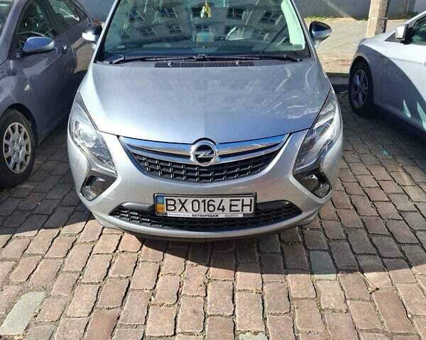 Сірий Опель Zafira Tourer, об'ємом двигуна 2 л та пробігом 250 тис. км за 8500 $, фото 1 на Automoto.ua