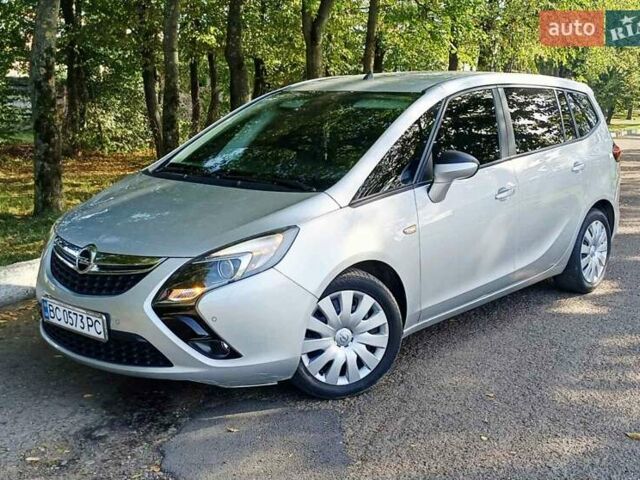 Серый Опель Zafira Tourer, объемом двигателя 2 л и пробегом 201 тыс. км за 11850 $, фото 1 на Automoto.ua