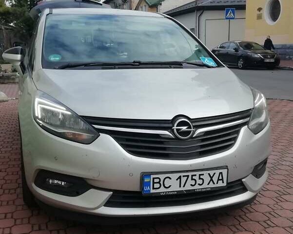 Серый Опель Zafira Tourer, объемом двигателя 2 л и пробегом 269 тыс. км за 14100 $, фото 1 на Automoto.ua