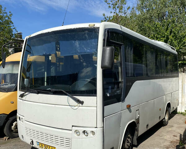Белый Отокар Султан, объемом двигателя 4.8 л и пробегом 1 тыс. км за 13000 $, фото 1 на Automoto.ua