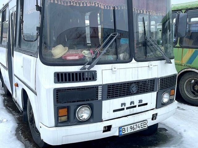 Белый ПАЗ 3205, объемом двигателя 4.7 л и пробегом 200 тыс. км за 2500 $, фото 1 на Automoto.ua
