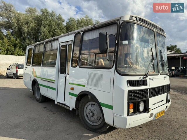 Белый ПАЗ 3205, объемом двигателя 4.25 л и пробегом 55 тыс. км за 4500 $, фото 1 на Automoto.ua