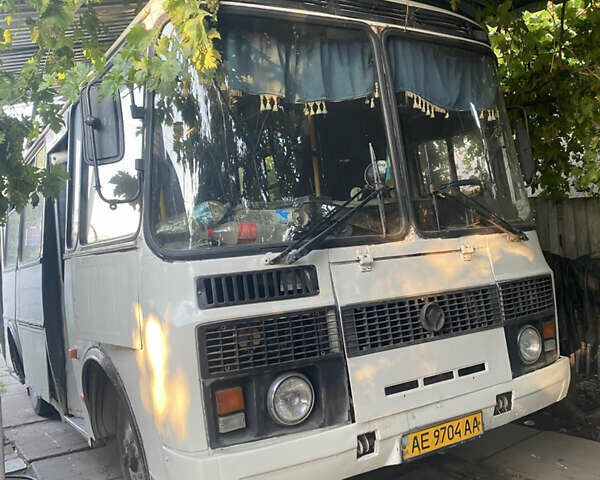 Белый ПАЗ 3205, объемом двигателя 4.67 л и пробегом 250 тыс. км за 4000 $, фото 1 на Automoto.ua
