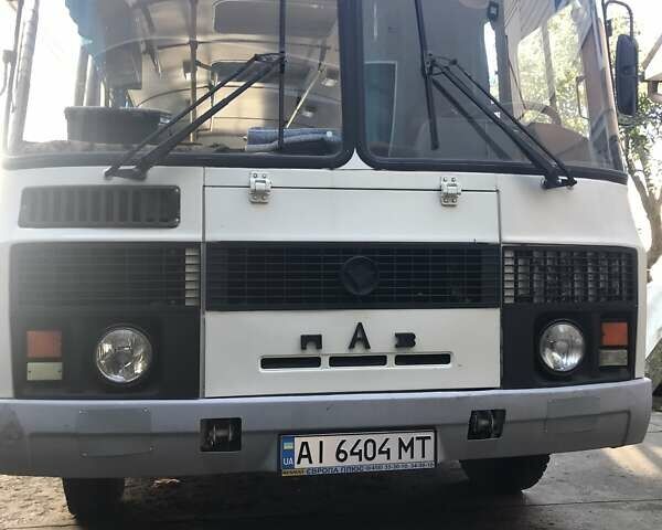 Білий ПАЗ 3205, об'ємом двигуна 4.67 л та пробігом 300 тис. км за 14000 $, фото 1 на Automoto.ua