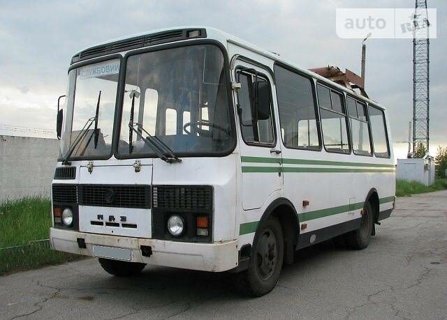 Білий ПАЗ 3205, об'ємом двигуна 4.7 л та пробігом 300 тис. км за 2500 $, фото 1 на Automoto.ua