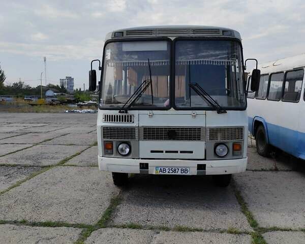 Белый ПАЗ 32053, объемом двигателя 4.75 л и пробегом 81 тыс. км за 5200 $, фото 1 на Automoto.ua