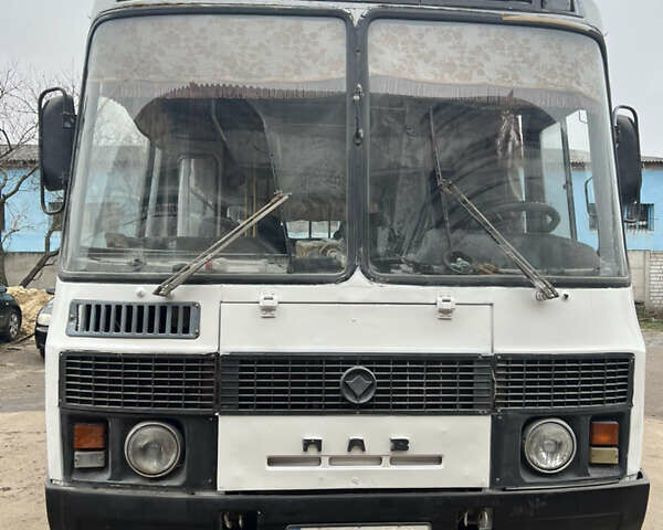 Білий ПАЗ 32054, об'ємом двигуна 4.2 л та пробігом 1000 тис. км за 4250 $, фото 1 на Automoto.ua