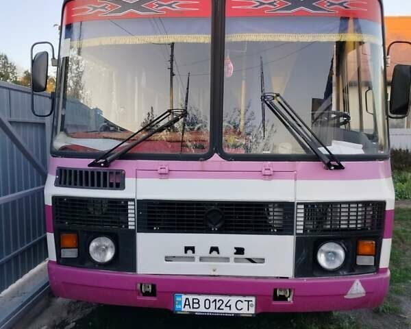 Белый ПАЗ 32054, объемом двигателя 4.25 л и пробегом 100 тыс. км за 3500 $, фото 1 на Automoto.ua