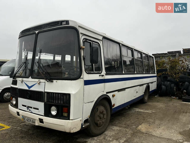 Белый ПАЗ 4234, объемом двигателя 6 л и пробегом 500 тыс. км за 5000 $, фото 1 на Automoto.ua