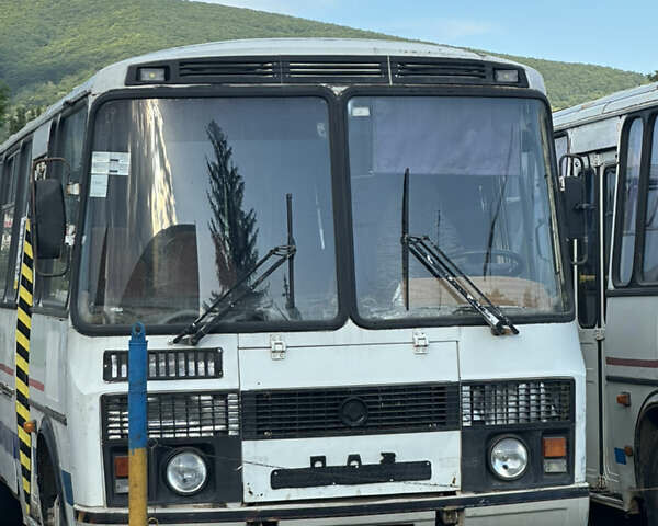 Белый ПАЗ 4234, объемом двигателя 4.8 л и пробегом 450 тыс. км за 3500 $, фото 1 на Automoto.ua