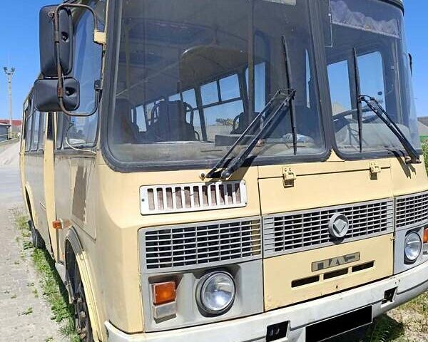 Бежевий ПАЗ 4234, об'ємом двигуна 4.75 л та пробігом 393 тис. км за 6000 $, фото 1 на Automoto.ua