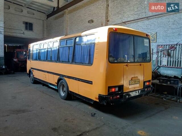 Желтый ПАЗ 4234, объемом двигателя 4.75 л и пробегом 210 тыс. км за 5500 $, фото 1 на Automoto.ua