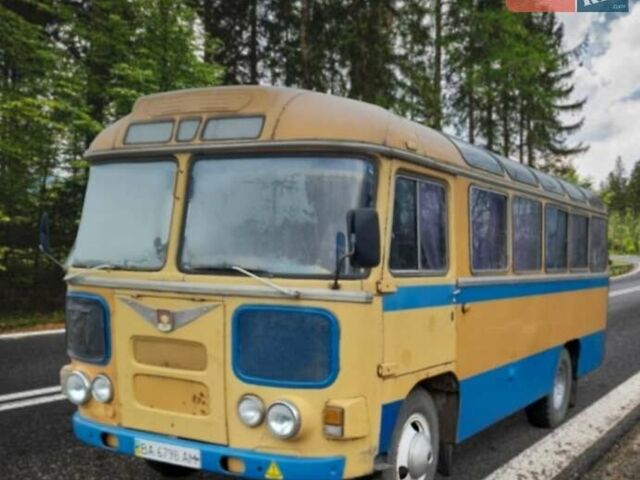 Желтый ПАЗ 672М, объемом двигателя 4.25 л и пробегом 50 тыс. км за 3000 $, фото 1 на Automoto.ua
