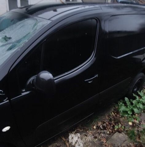 Черный Пежо 104, объемом двигателя 1.6 л и пробегом 236 тыс. км за 2500 $, фото 1 на Automoto.ua