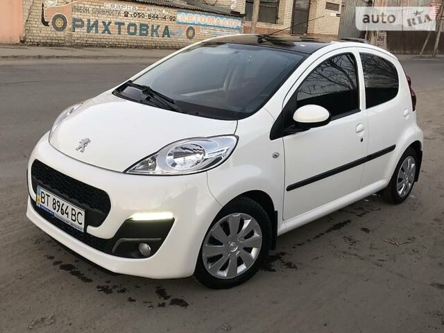 Білий Пежо 107, об'ємом двигуна 0 л та пробігом 53 тис. км за 7400 $, фото 1 на Automoto.ua