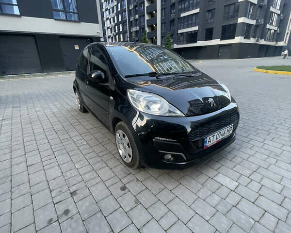 Черный Пежо 107, объемом двигателя 1 л и пробегом 167 тыс. км за 5000 $, фото 1 на Automoto.ua