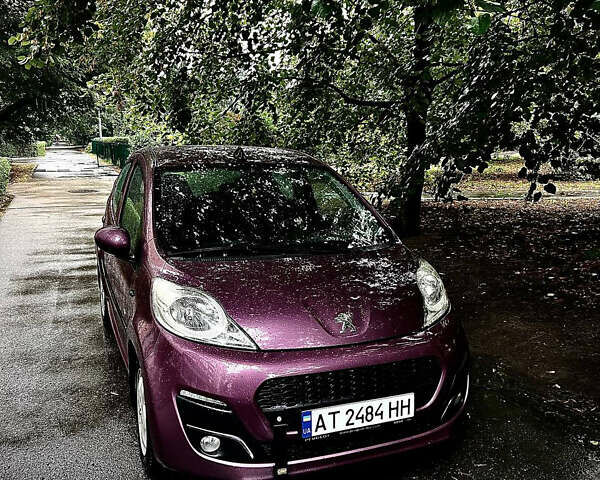 Фиолетовый Пежо 107, объемом двигателя 1 л и пробегом 112 тыс. км за 5900 $, фото 1 на Automoto.ua