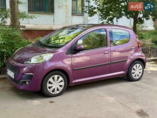 Фиолетовый Пежо 107, объемом двигателя 1 л и пробегом 41 тыс. км за 7400 $, фото 1 на Automoto.ua