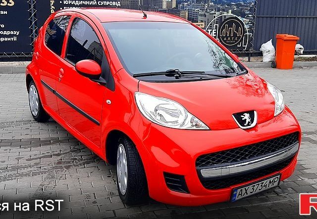 Червоний Пежо 107, об'ємом двигуна 1 л та пробігом 160 тис. км за 5000 $, фото 1 на Automoto.ua