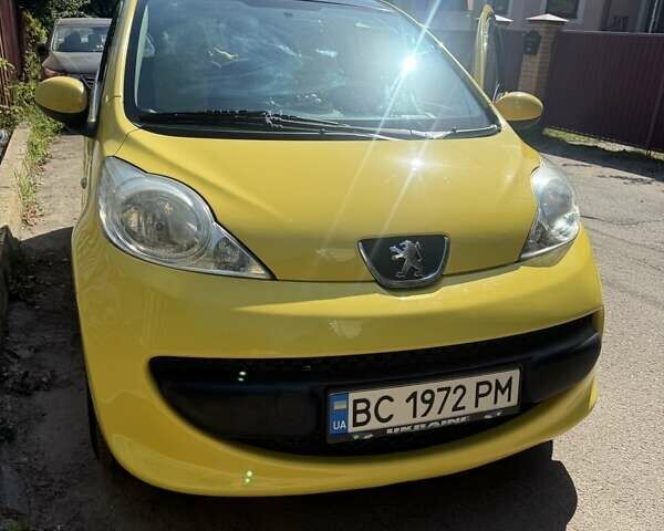 Жовтий Пежо 107, об'ємом двигуна 1 л та пробігом 190 тис. км за 4700 $, фото 1 на Automoto.ua