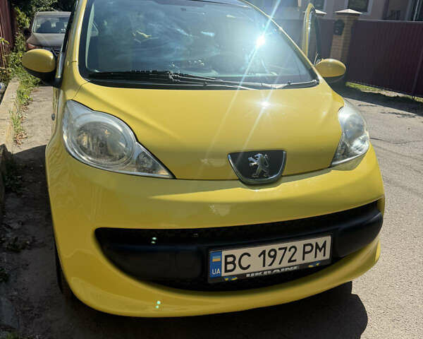 Пежо 107 2008 в Львове на Automoto.ua Желтый Пежо 107, объемом двигателя 1 л и пробегом 190 тыс. км за 4950 $, фото 1 на Automoto.ua
