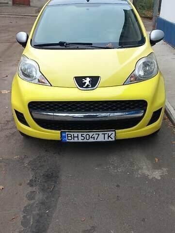 Жовтий Пежо 107, об'ємом двигуна 1 л та пробігом 88 тис. км за 5200 $, фото 1 на Automoto.ua