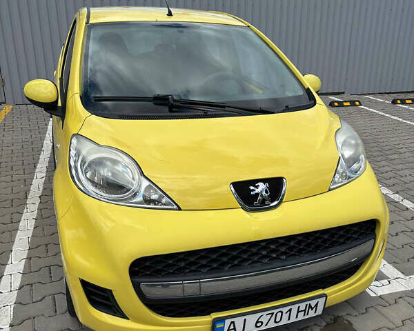 Пежо 107 2011 в Киеве на Automoto.ua Желтый Пежо 107, объемом двигателя 1 л и пробегом 94 тыс. км за 5700 $, фото 1 на Automoto.ua