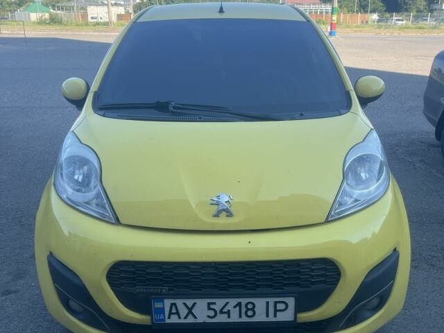 Жовтий Пежо 107, об'ємом двигуна 1 л та пробігом 135 тис. км за 4512 $, фото 1 на Automoto.ua
