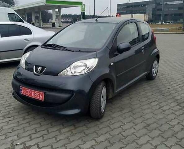 Серый Пежо 107, объемом двигателя 1 л и пробегом 112 тыс. км за 4200 $, фото 1 на Automoto.ua